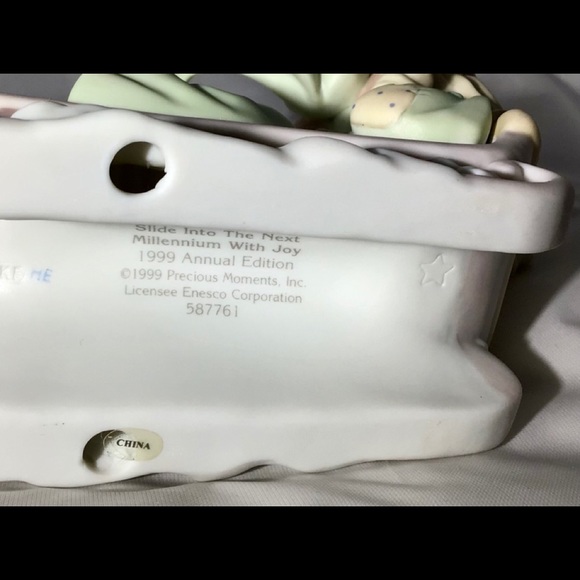 PRECIOUS MOMENTS “Slide into the...” sled figurine - Picture 2 of 16